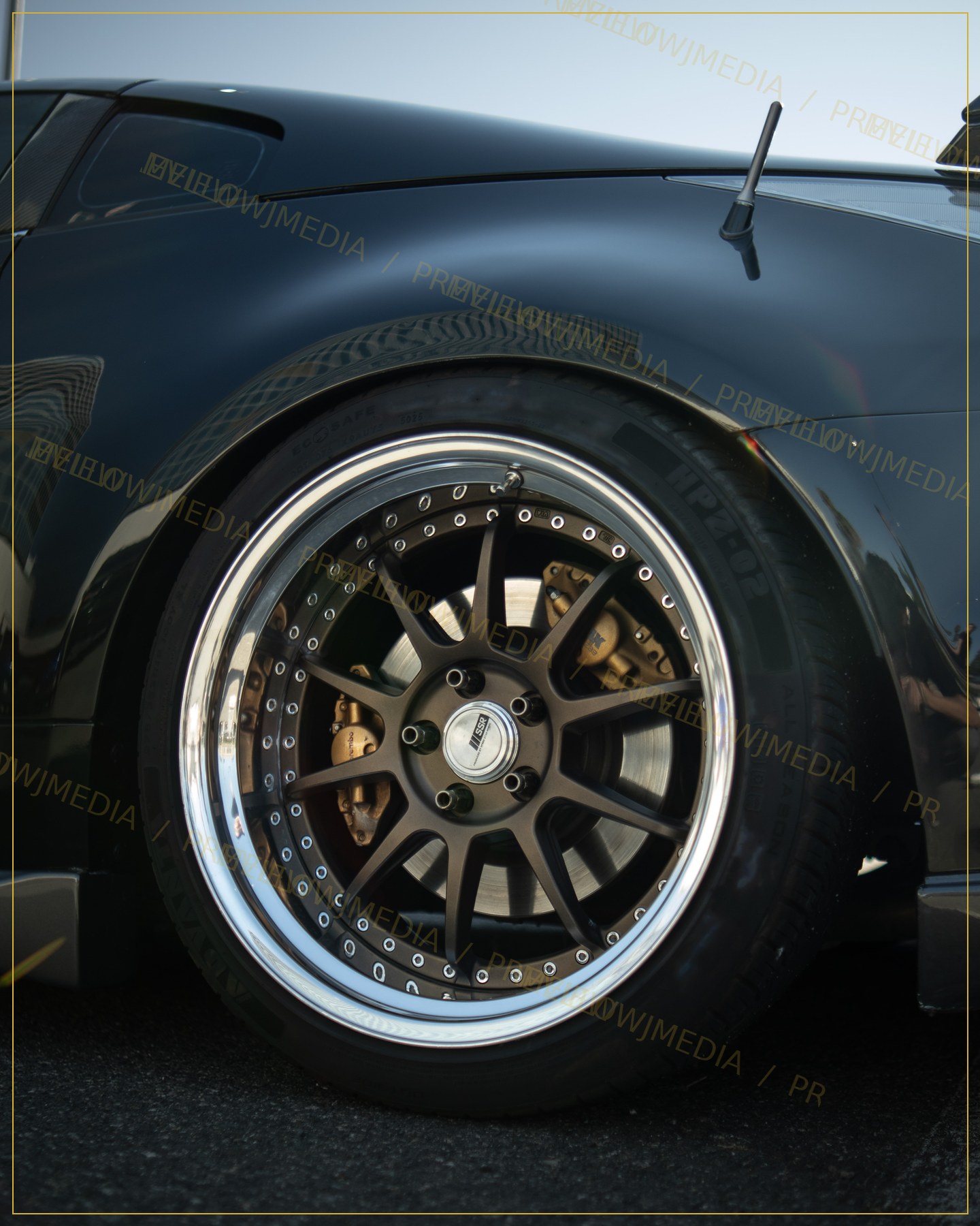 Gloss And Grip from Riverside Daikoku